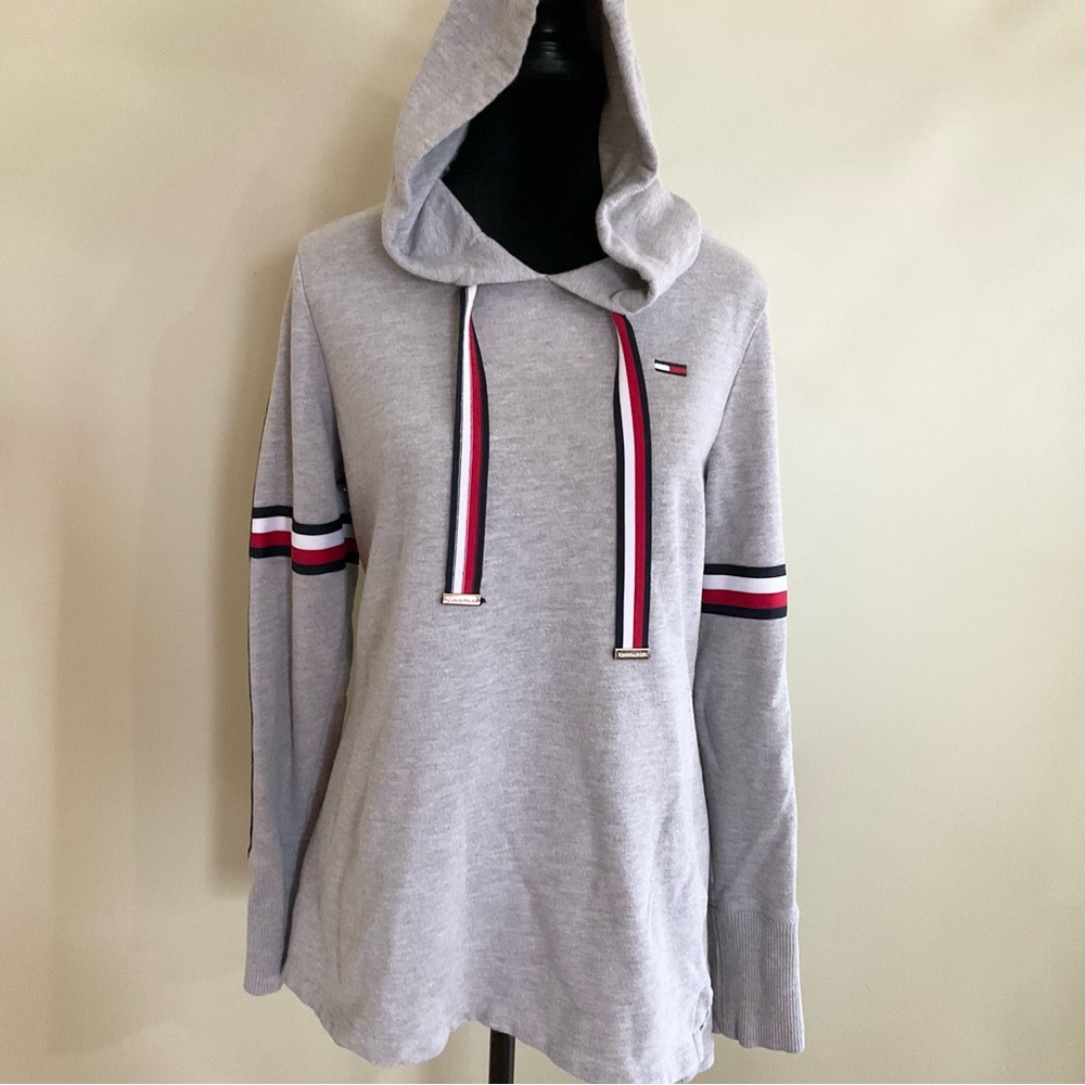 Tommy Hilfiger Vintage Y2K Gray Hooded Sweater with Red and Black Stripes‎